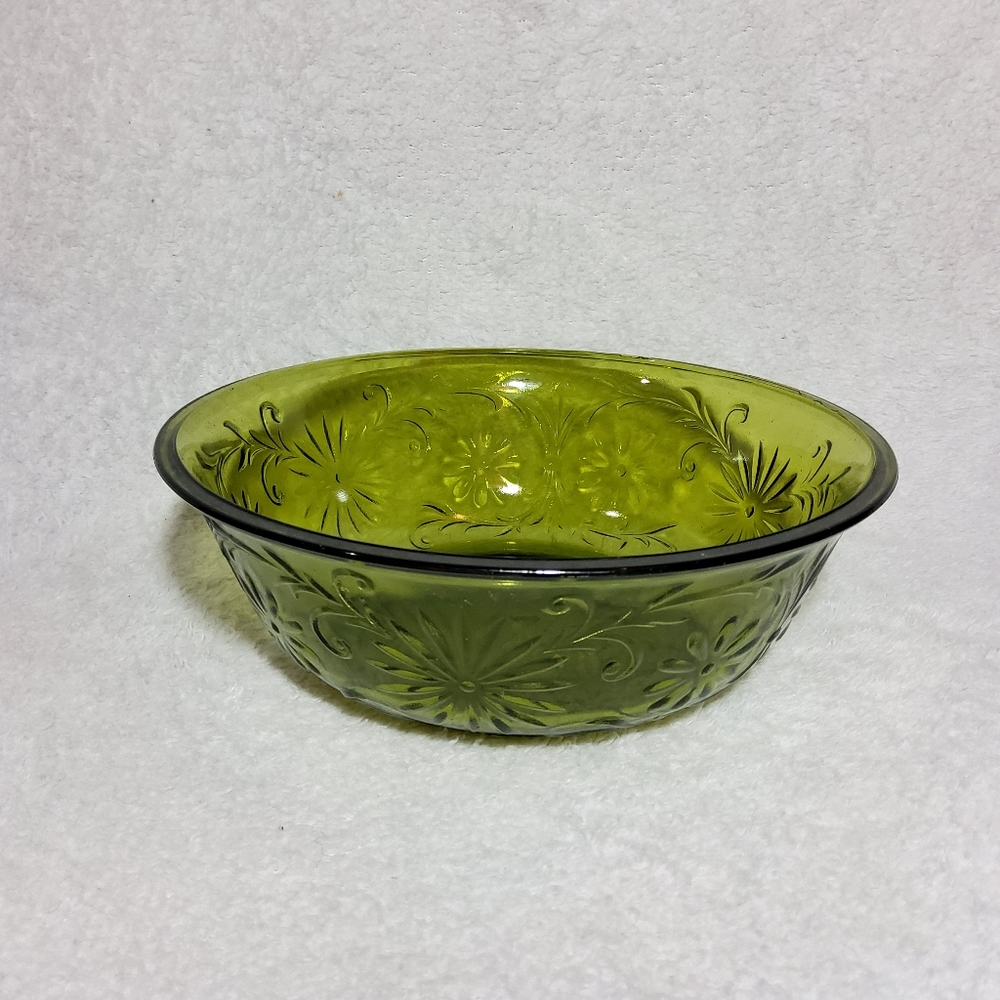 Vintage 1979 FTD Avocado Green Cut Glass Bowl Crazy Daisy Pattern 7.5" Indiana